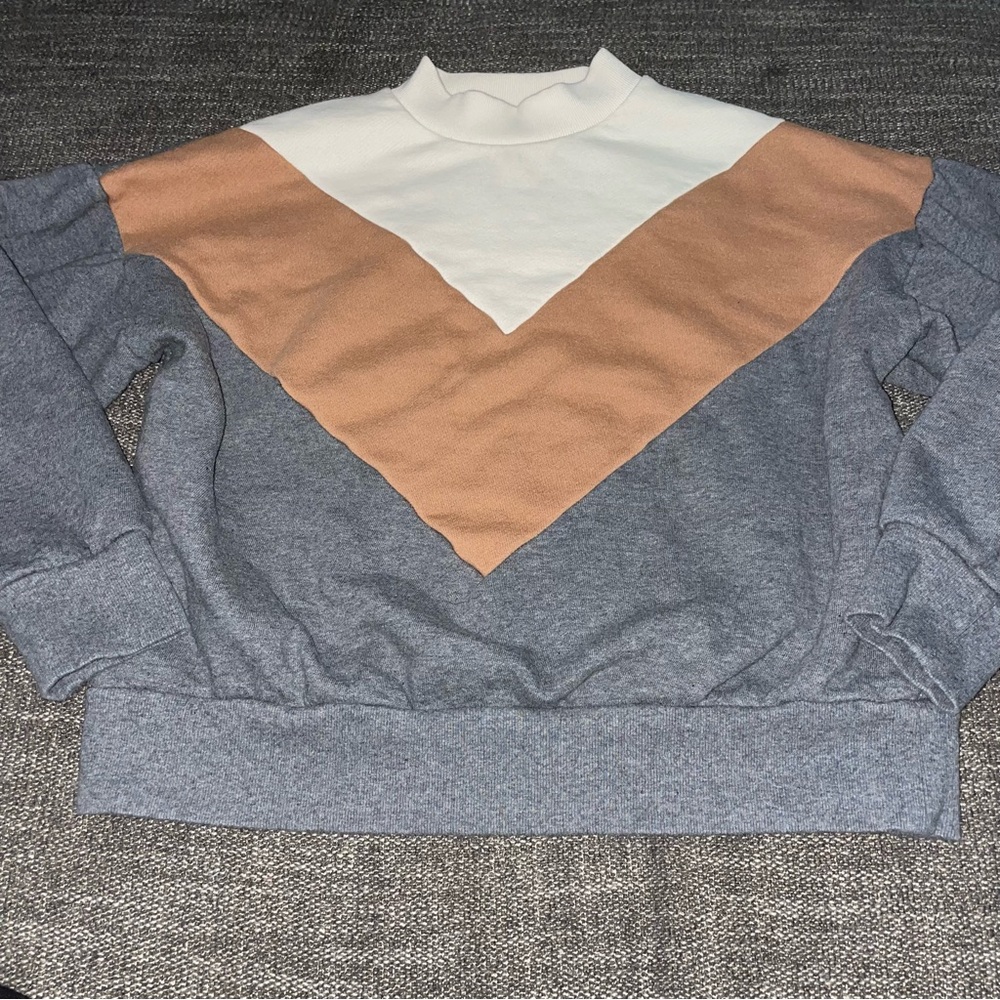 Wesley Colorblock sweatshirt size small